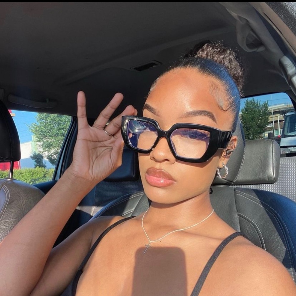 Meet your Posher, Chaniyah